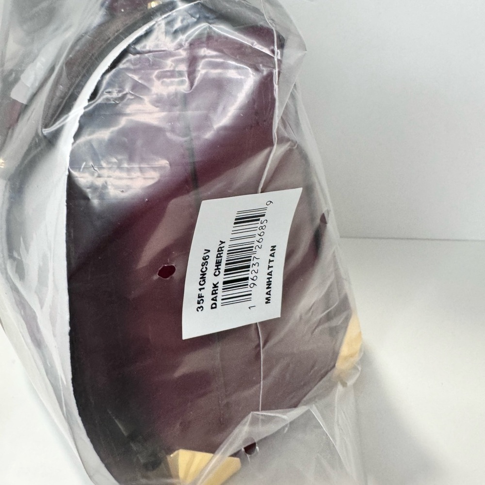 Michael Kors Manhattan Medium Leather and Logo Satchel - Picture 5 of 6